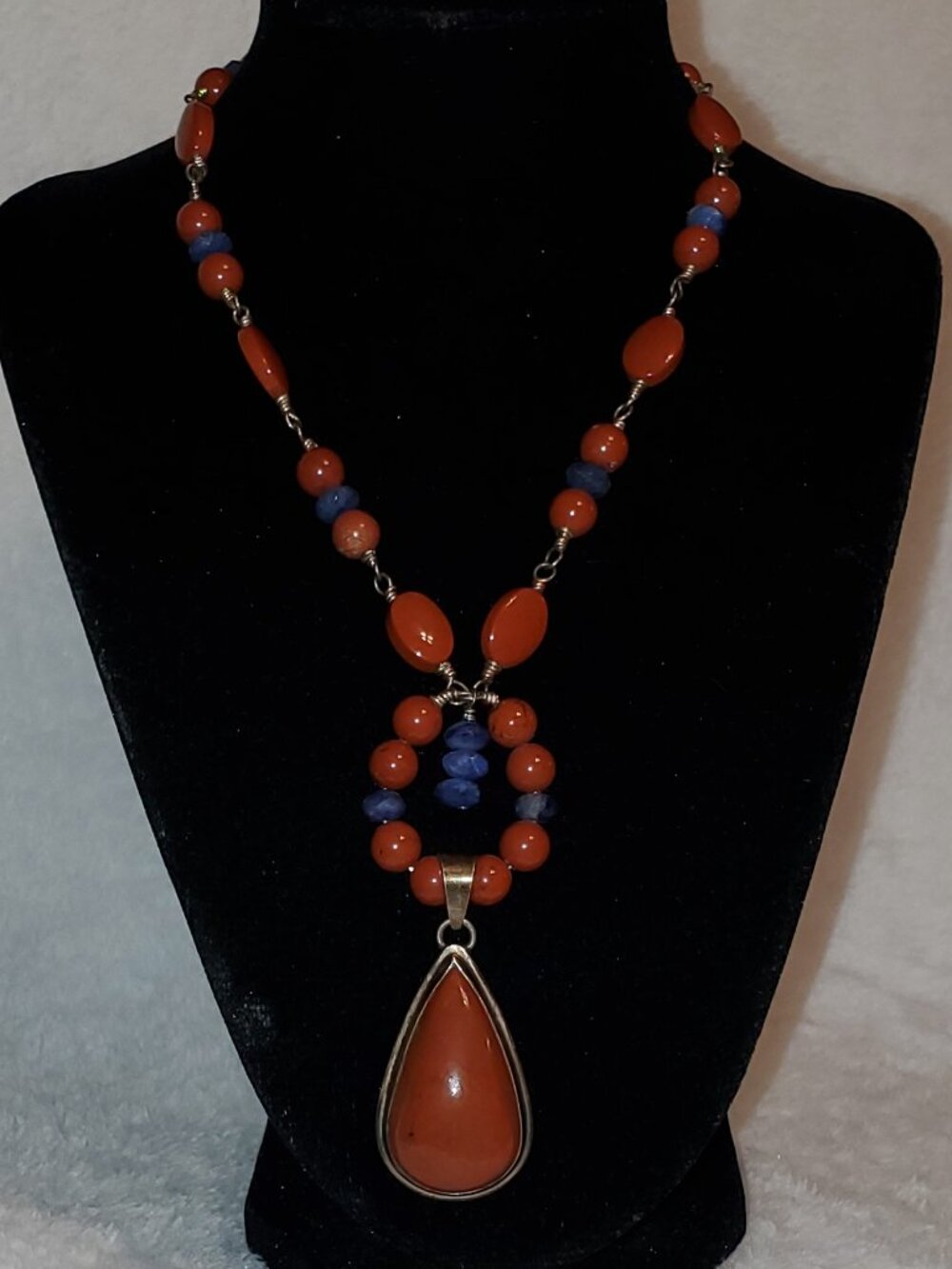 Gianna Silver & Red Jasper Teardrop necklace Beautiful! excellent condition!